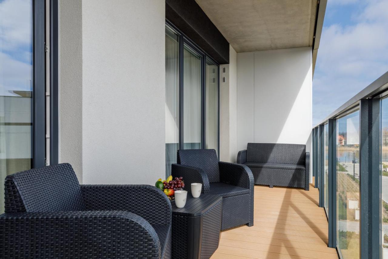 Wellness With Parking By Renters Prestige Apartment