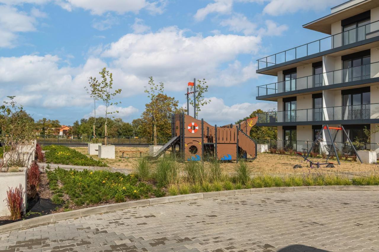 Wellness With Parking By Renters Prestige Apartment