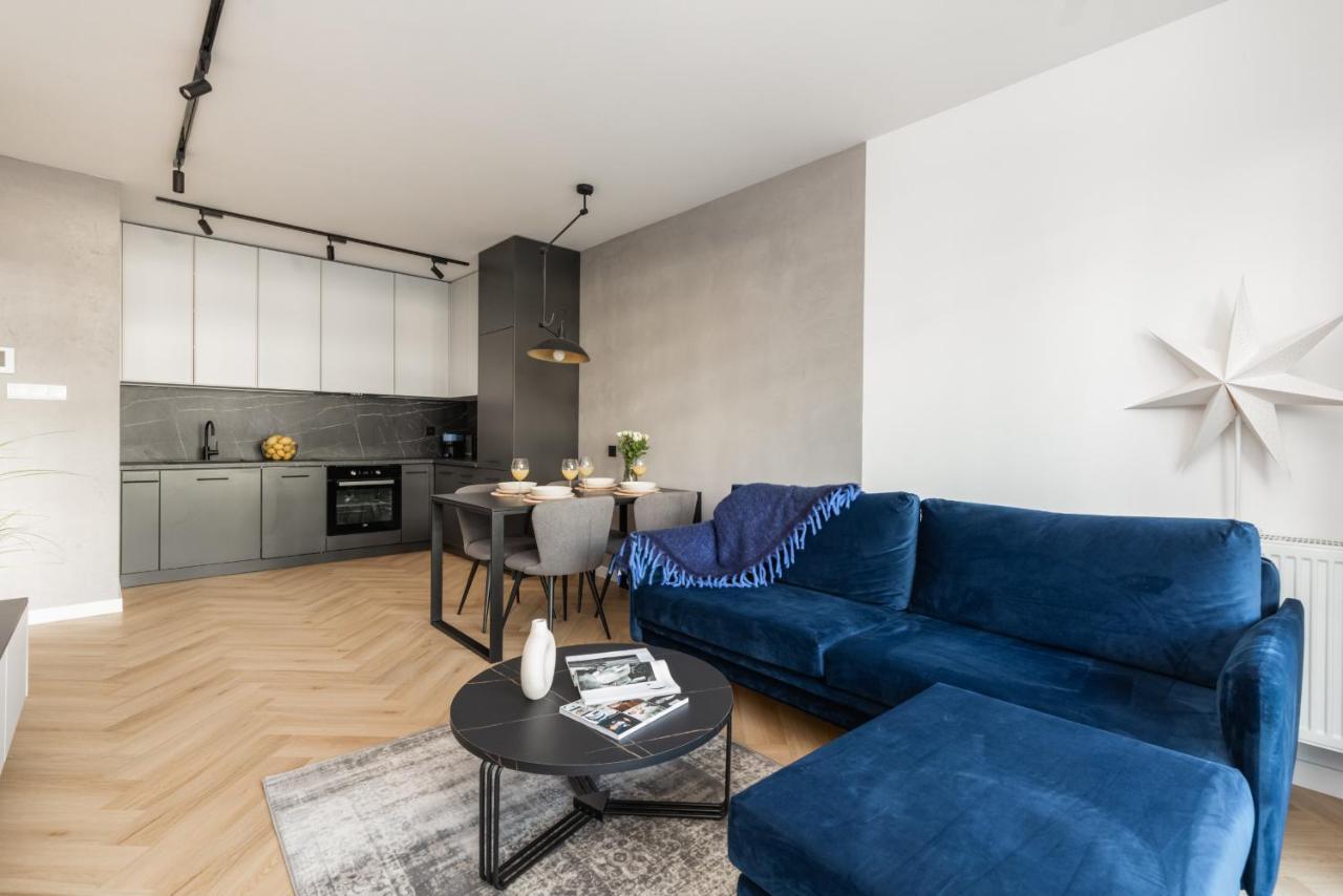 Wellness With Parking By Renters Prestige Apartment