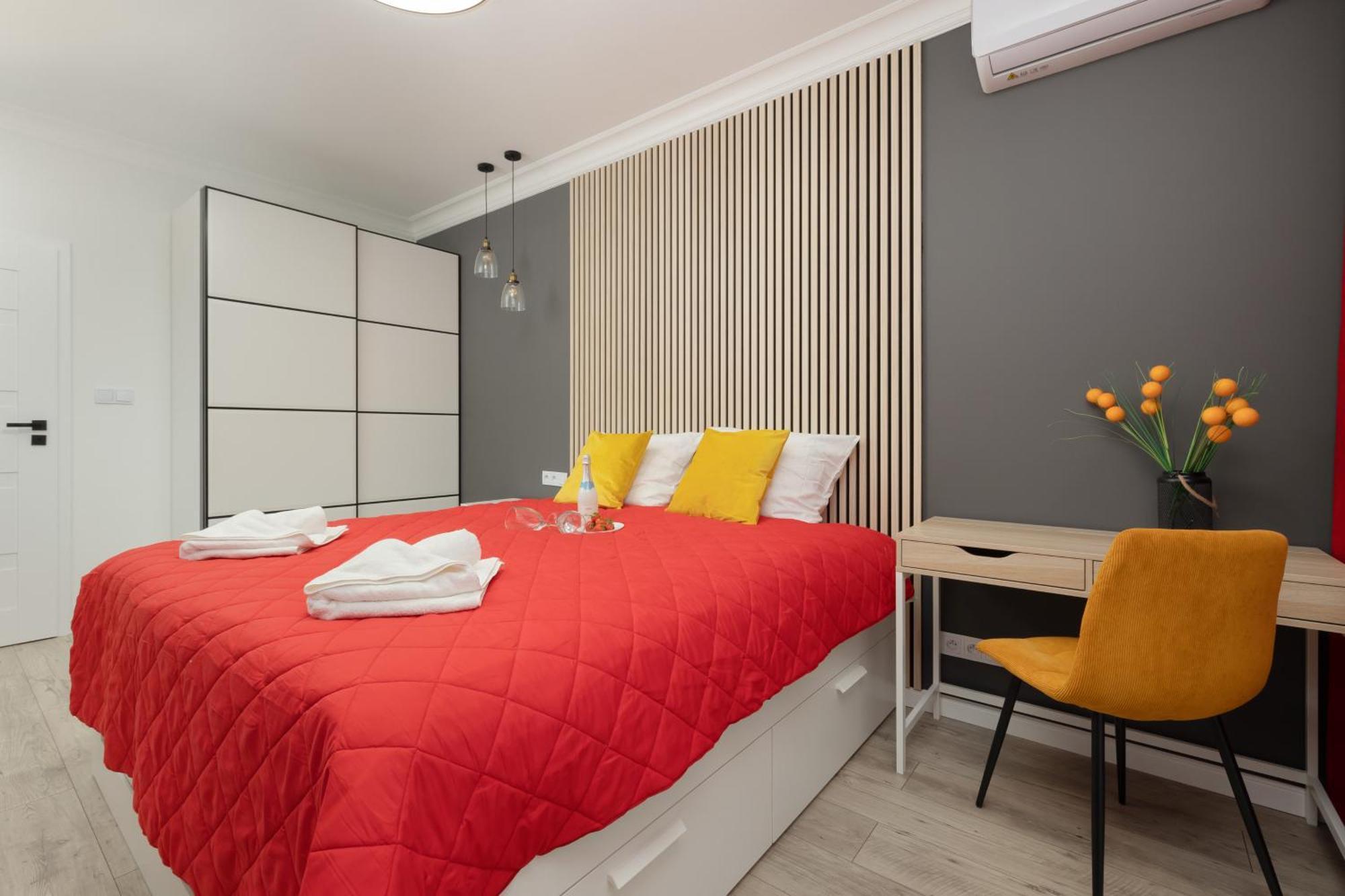 Wellness With Parking By Renters Prestige Apartment *