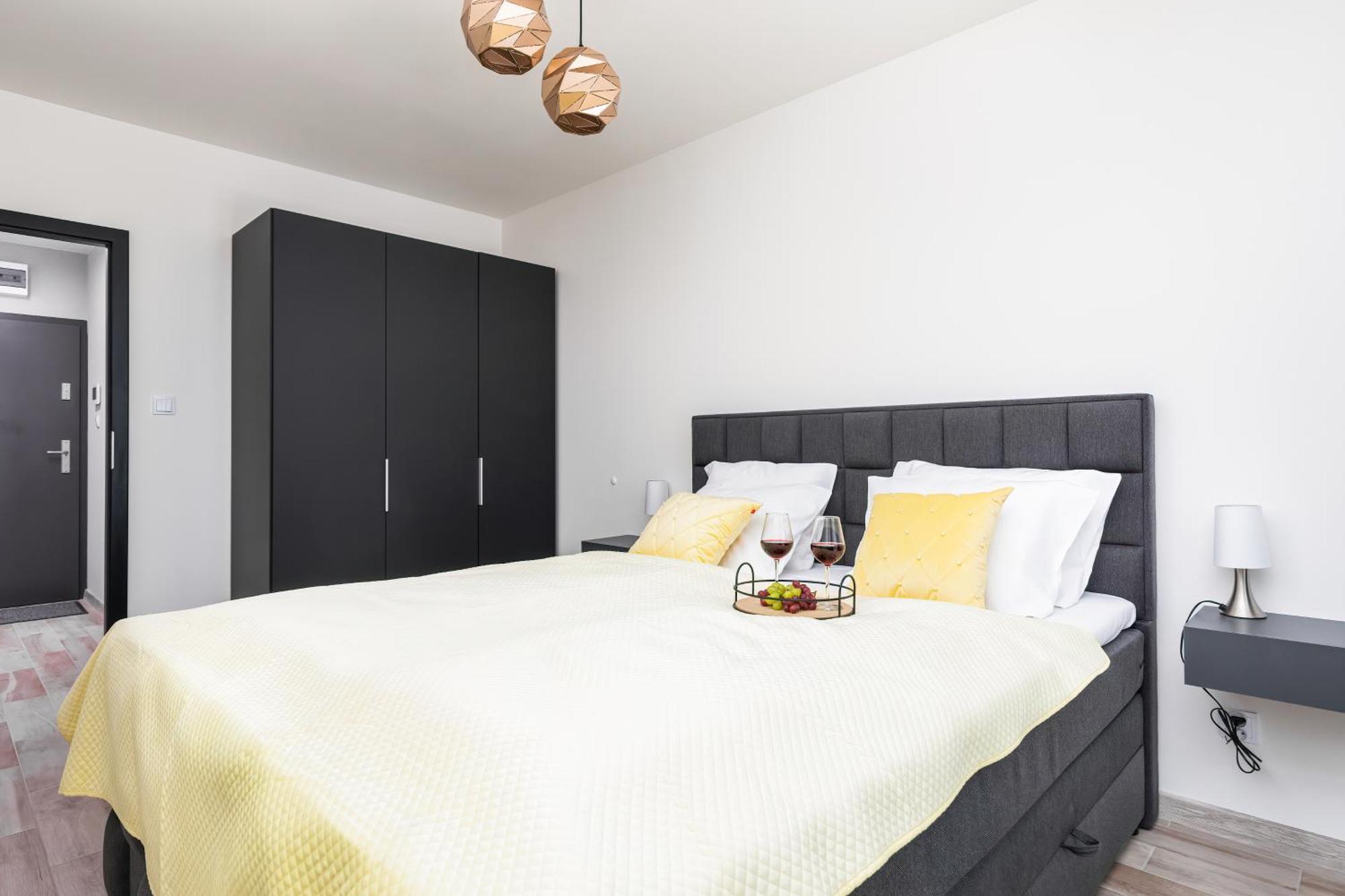 Wellness With Parking By Renters Prestige Apartment Dziwnów