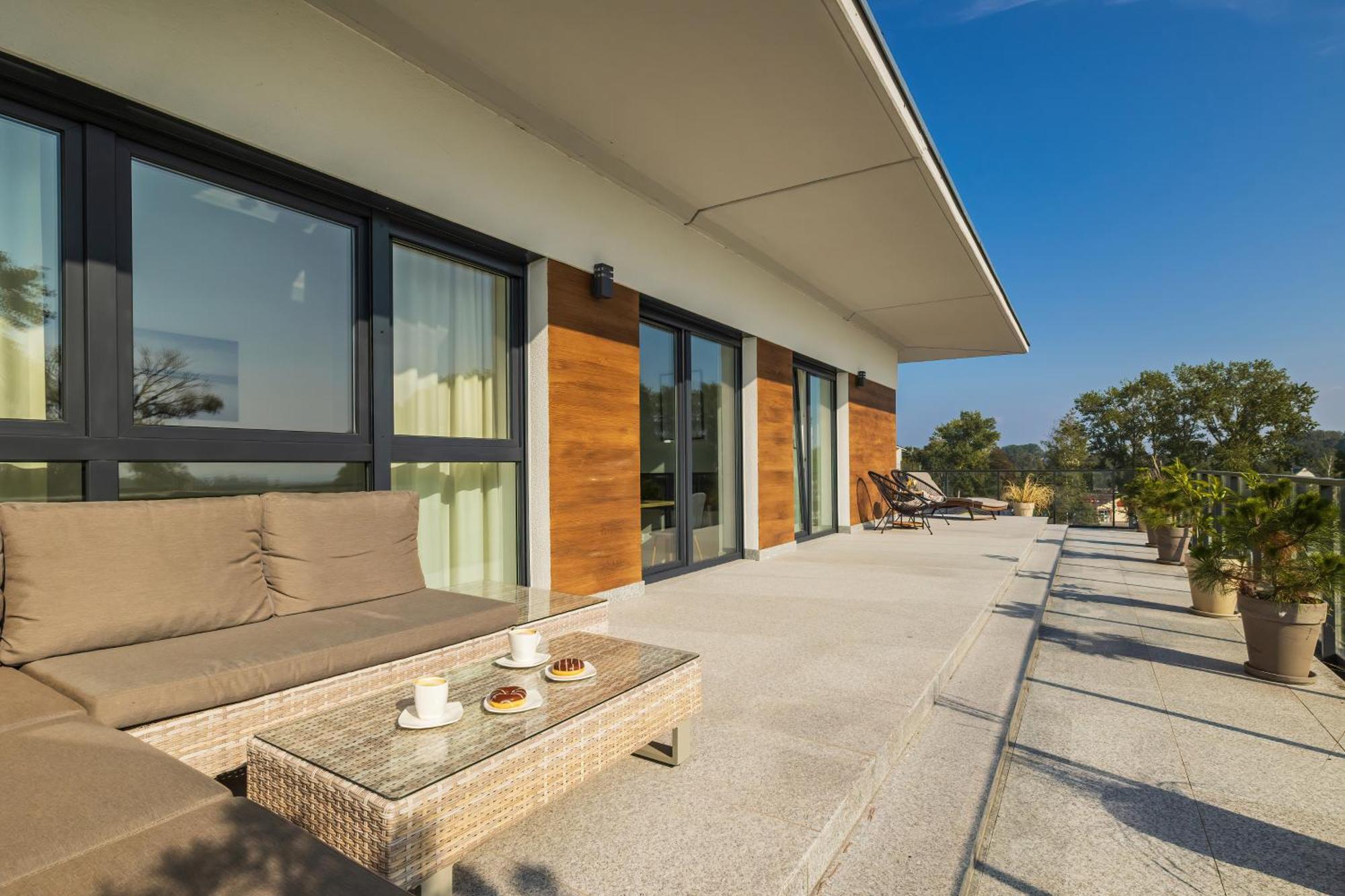 Wellness With Parking By Renters Prestige Dziwnów