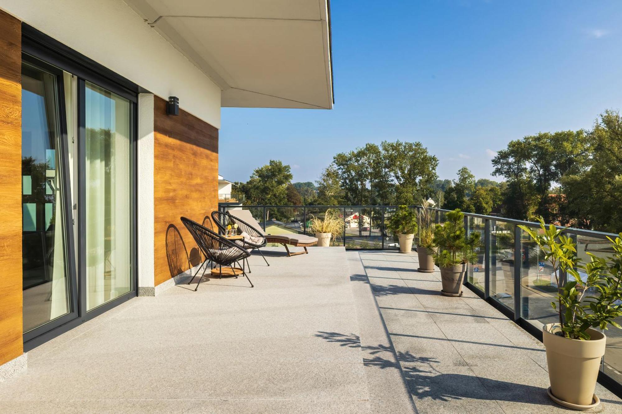 Wellness With Parking By Renters Prestige Apartment