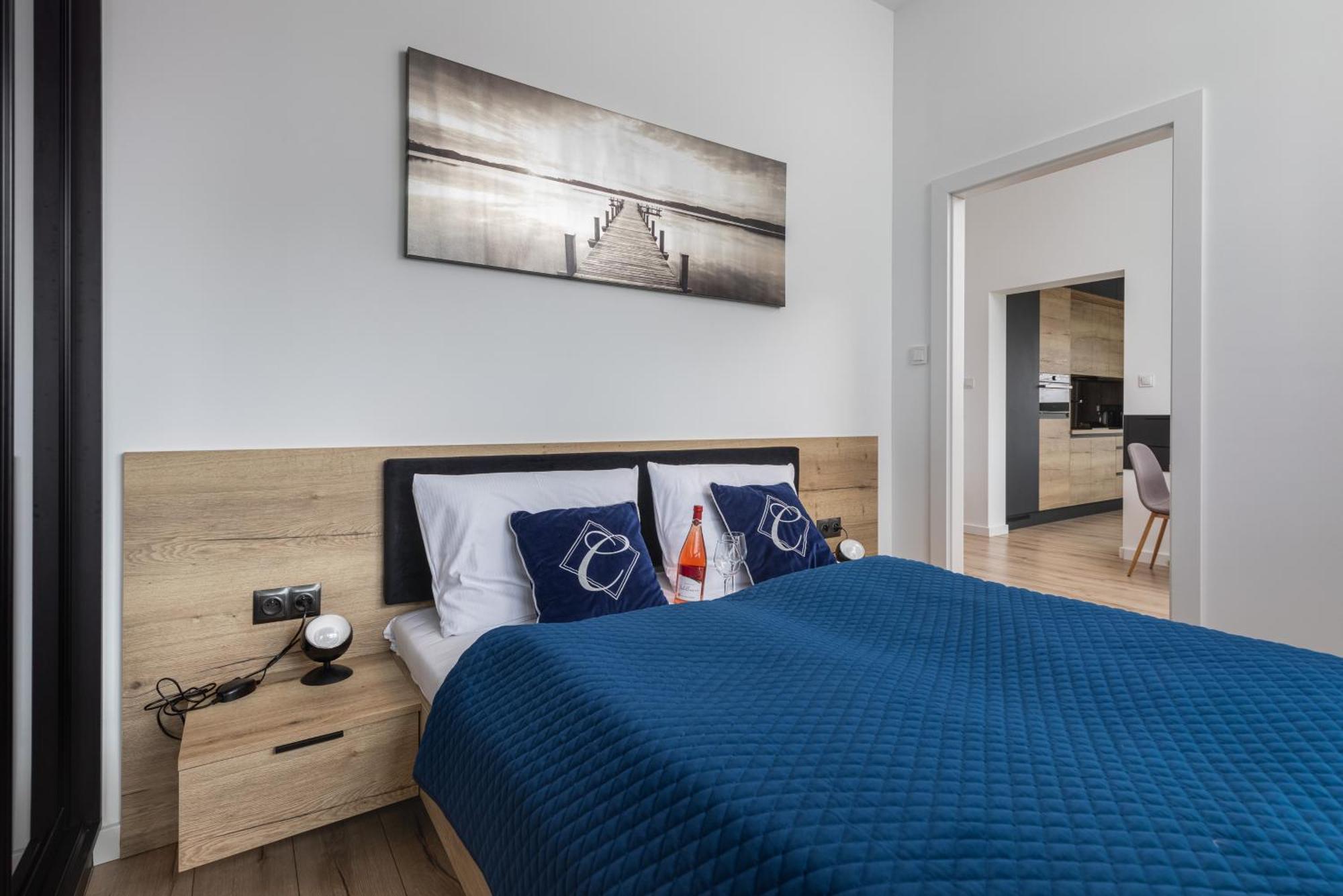 Wellness With Parking By Renters Prestige Apartment *